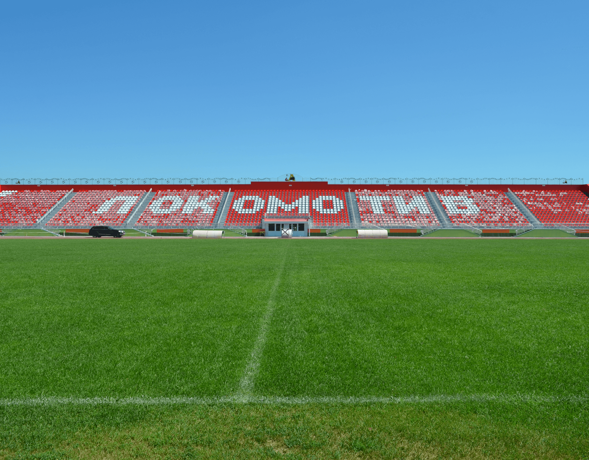 Η Isomat στο Γήπεδο "Lokomotiv", Liski, Ρωσία
